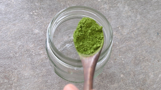 Enkel Matcha Latte – Uten utstyr
